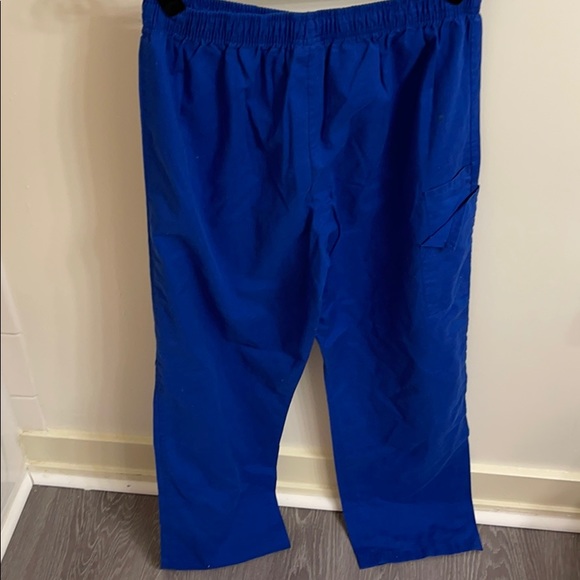 Scrub Set - Picture 9 of 12